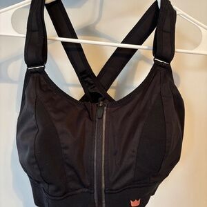 SheFit 1Luxe Sports Bra